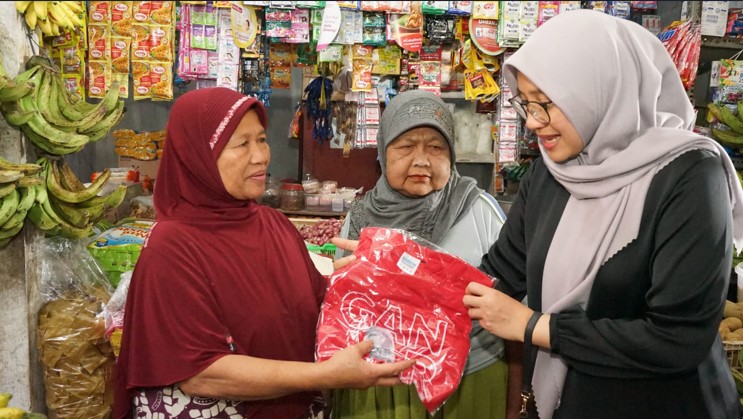 Kader PDI Perjuangan Ipuk Fiestiandani sosialisasi Capres Ganjar Pranowo